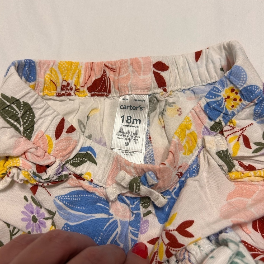 Bundle of girls floral shorts sizes 12-18 months - Picture 5 of 6